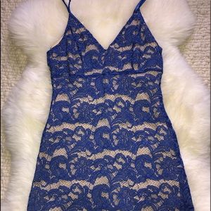 Blue lace short dress